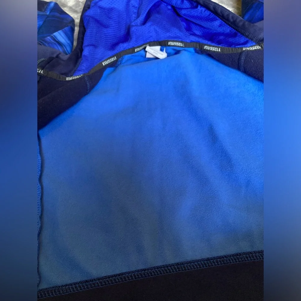 Russell, XS 4-5, childrens hooded zip up top, blue and comfy